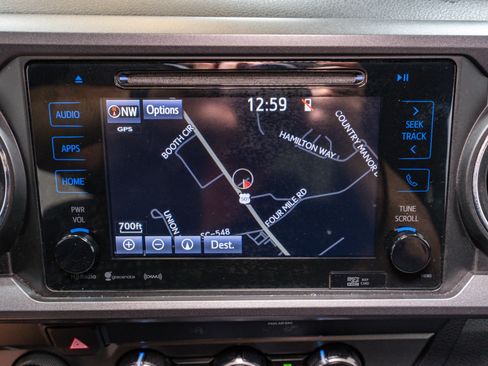 Used 2019 Toyota Tacoma TRD Off-Road image 18