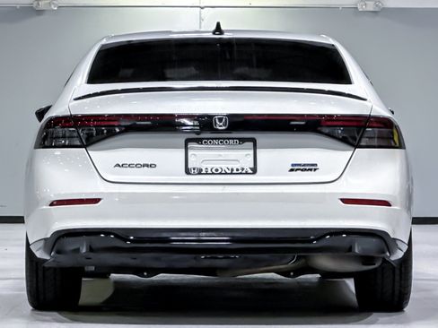 Used 2023 Honda Accord Sport image 10
