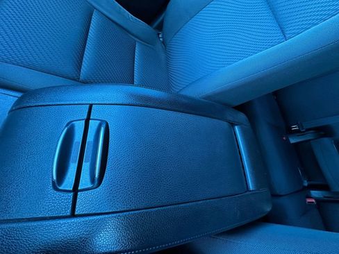 Used 2019 Toyota Highlander LE image 31