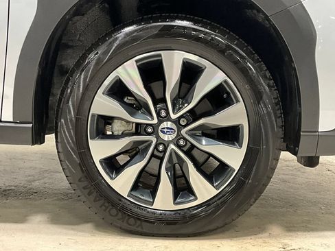 Used 2025 Subaru Outback Limited AWD/4WD image 11