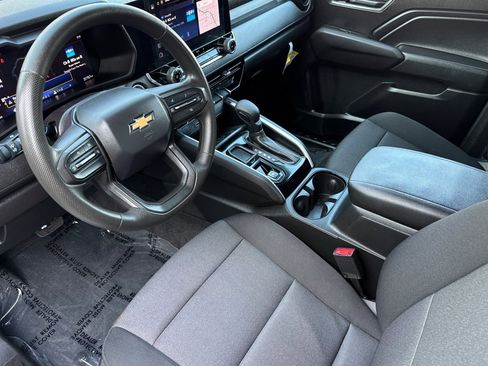 Used 2025 Chevrolet Colorado W/T w/ Advanced Trailering Package RWD image 10