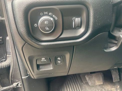 Used 2020 RAM 1500 Big Horn AWD/4WD image 11