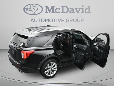 Used 2023 Ford Explorer Platinum w/ Technology Package AWD/4WD image 46