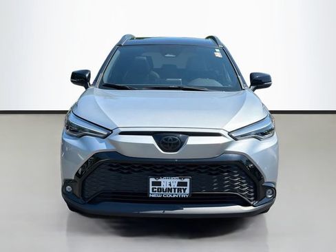 Used 2024 Toyota Corolla Cross AWD Hybrid w/ Convenience Package image 2