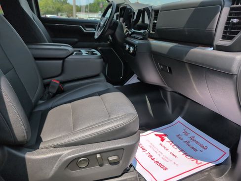 Used 2024 GMC Sierra 1500 SLT image 12