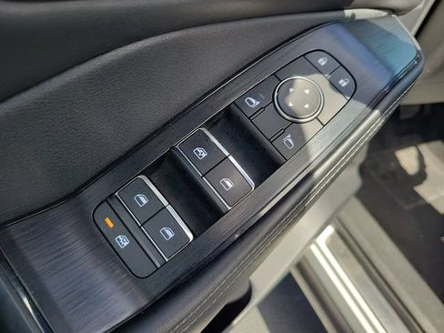 Used 2023 Nissan Rogue SL w/ SL Premium Package AWD/4WD image 17