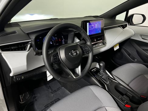 Used 2026 Toyota Corolla SE FWD image 12