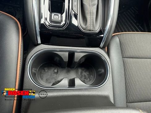 Used 2024 GMC Canyon AT4 w/ Canyon Safety Plus Package AWD/4WD image 29