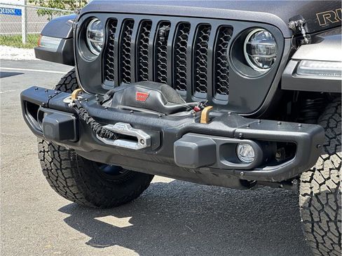 Used 2021 Jeep Wrangler Unlimited Rubicon w/ Dual Top Group AWD/4WD image 34