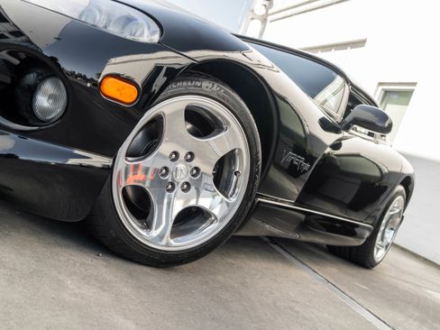 Used 2000 Dodge Viper RT/10 RWD image 4