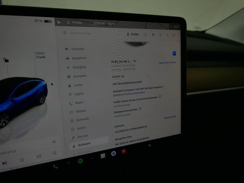 Used 2024 Tesla Model Y Long Range AWD/4WD image 24