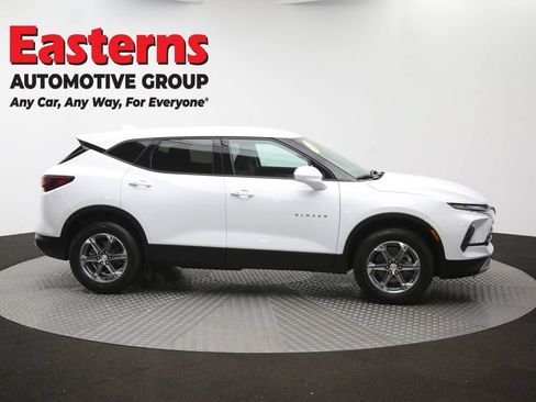 Used 2025 Chevrolet Blazer LT FWD image 46