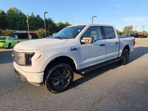 Used 2024 Ford F150 Lightning XLT AWD/4WD image 6