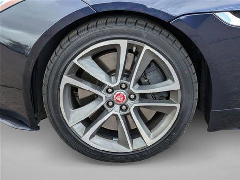 Used 2017 Jaguar F-TYPE S British Design Edition AWD/4WD image 22