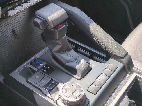 Used 2024 Toyota Tacoma TRD Off-Road AWD/4WD image 26
