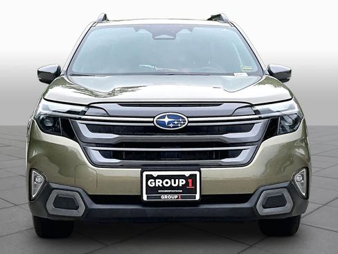Used 2025 Subaru Forester Limited AWD/4WD image 4