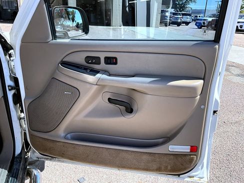 Used 2005 Chevrolet Avalanche Z71 w/ Sun And Sound Package AWD/4WD image 16