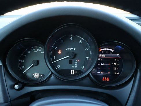 Used 2024 Porsche Macan GTS image 26