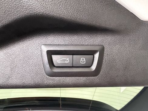 Certified 2024 BMW X7 xDrive40i w/ M Sport Package AWD/4WD image 34