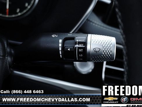 Used 2025 Genesis G70 2.5T image 29