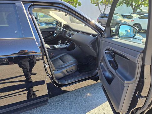 Used 2020 Land Rover Range Rover Evoque S image 10