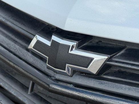 Used 2020 Chevrolet Equinox LT w/ Sport Edition image 35