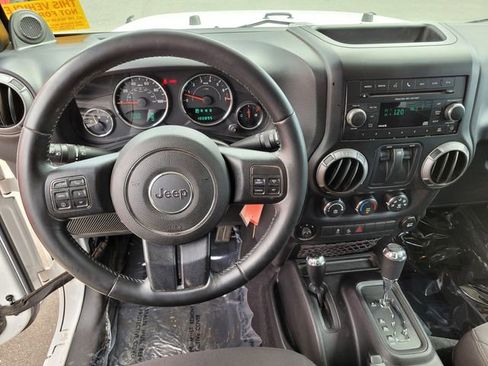 Used 2014 Jeep Wrangler Sport w/ Quick Order Package 24S AWD/4WD image 13