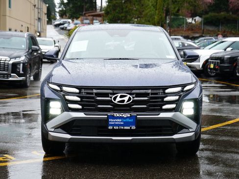 Certified 2025 Hyundai Tucson SE image 2