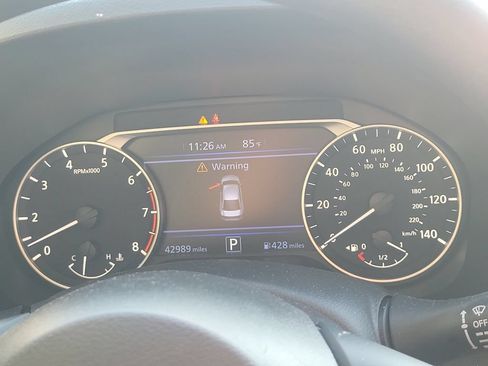 Used 2025 Nissan Altima 2.5 SV FWD image 25