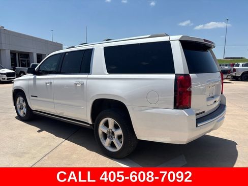 Used 2020 Chevrolet Suburban Premier w/ Premier Plus Edition AWD/4WD image 25