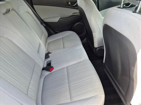 Used 2022 Hyundai Kona SEL FWD image 18