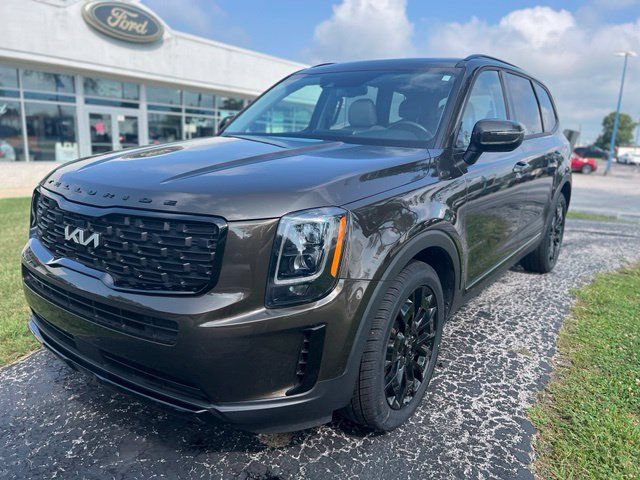 Used 2022 Kia Telluride EX w/ EX Premium Package AWD/4WD image 4