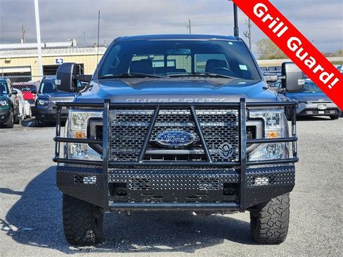 Used 2022 Ford F250 Lariat w/ Lariat Ultimate Package image 2