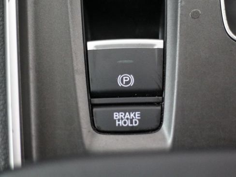 Used 2022 Honda Accord Hybrid image 32