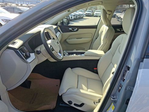 New 2026 Volvo XC60 T8 Ultra w/ Climate Package image 9