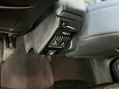 Used 2025 Jeep Compass Limited image 27