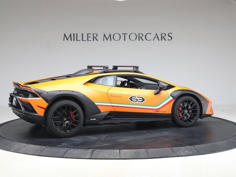 Used 2024 Lamborghini Huracan Sterrato image 8