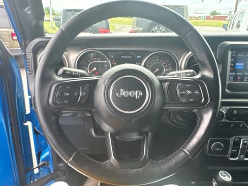 Used 2021 Jeep Gladiator Sport AWD/4WD image 40