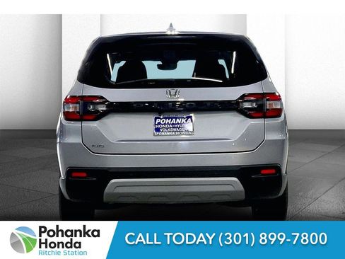 Used 2025 Honda Pilot EX-L image 3