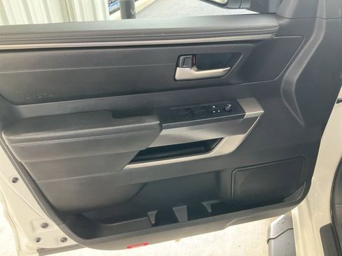 Used 2022 Toyota Tundra SR5 w/ SR5 Premium Package image 5