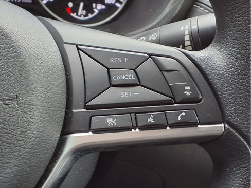 Certified 2023 Nissan Sentra SV FWD image 23