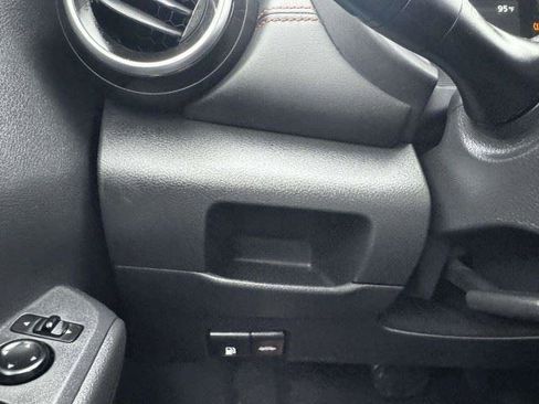 Used 2023 Nissan Kicks SR FWD image 27