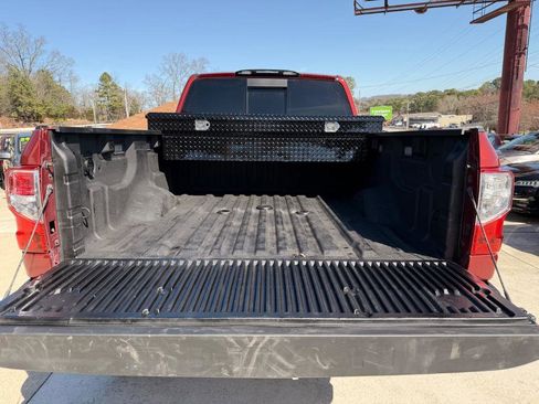 Used 2017 Nissan Titan SL w/ Chrome Package image 22