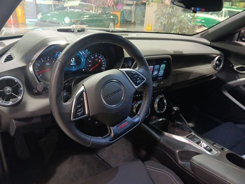 Used 2016 Chevrolet Camaro SS RWD image 17