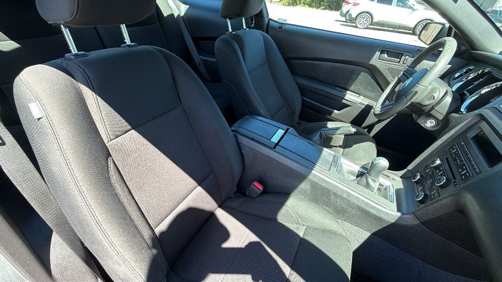 Used 2011 Ford Mustang Coupe RWD image 27