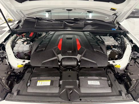 Used 2021 Audi SQ7 Premium Plus w/ Driver Assistance Package image 10