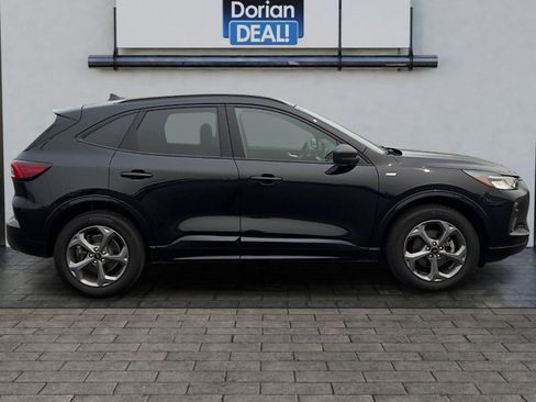 Certified 2023 Ford Escape ST-Line w/ Tech Pack #1 AWD/4WD image 2