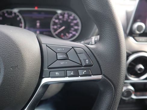 Used 2025 Nissan Sentra SV w/ Trunk Package image 19