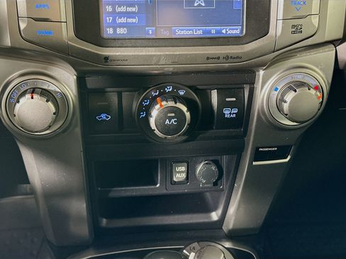 Used 2019 Toyota 4Runner SR5 Premium image 16