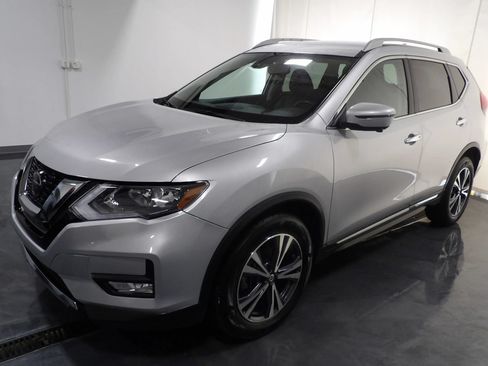 Used 2018 Nissan Rogue SL AWD/4WD image 3